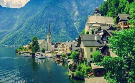 ¿Hay visitas privadas en español en Varenna?