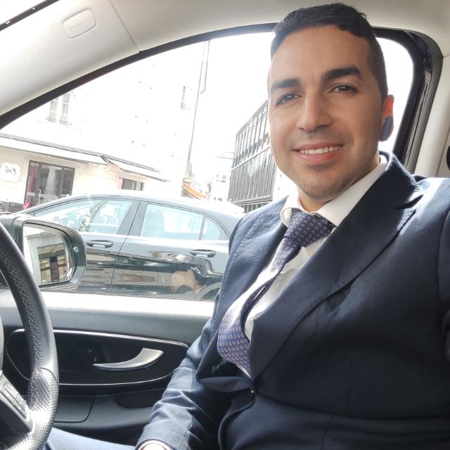 Nuestro conductor de confianza Rashid